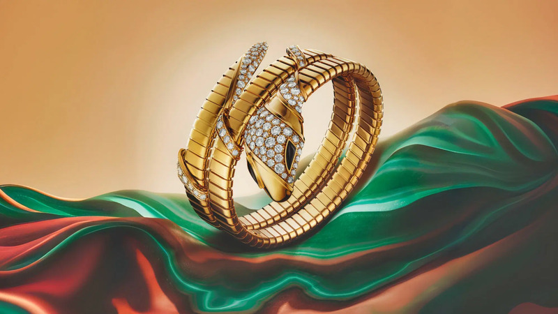 Nhẫn rắn Bvlgari chính hãng: Biểu tượng của sự sang trọng và quyền lực hình 3 nhan-ran-bvlgari-chinh-hang-bieu-tuong-cua-su-sang-trong-va-quyen-luc-hinh-3.jpg