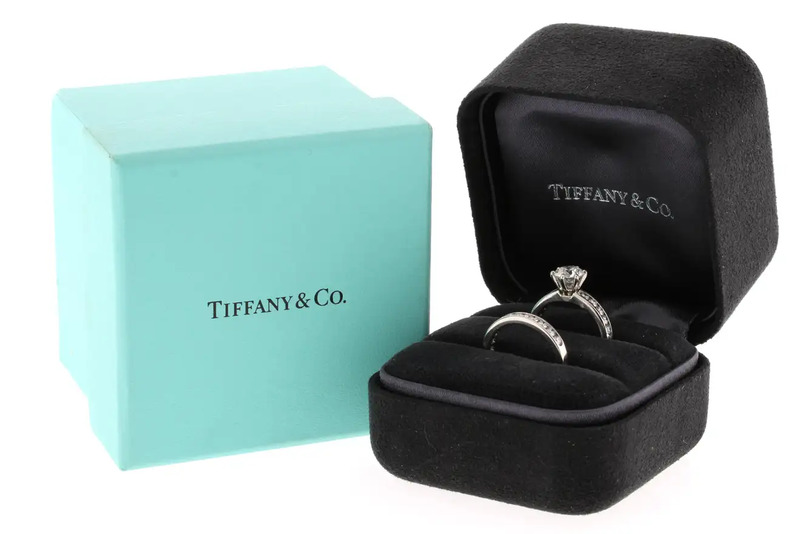 Nhẫn Tiffany & Co – Món quà hoàn hảo cho những dịp đặc biệt hình 4 nhan-tiffany-co-mon-qua-hoan-hao-cho-nhung-dip-dac-biet-hinh-4.jpg