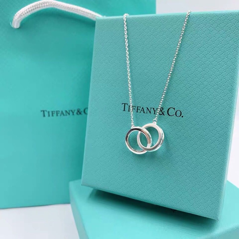 Hướng dẫn phân biệt dây chuyền Tiffany & Co chính hãng và hàng giả hình 2 huong-dan-phan-biet-day-chuyen-tiffany-co-chinh-hang-va-hang-gia-hinh-2.jpg
