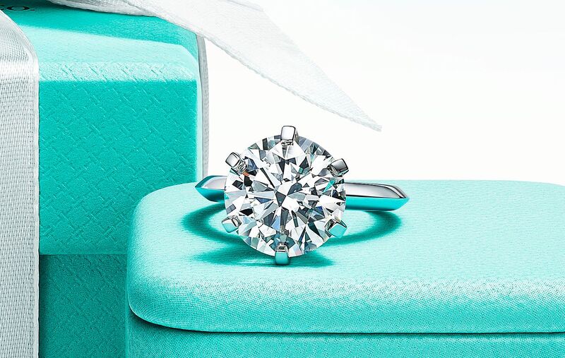 Nhẫn Tiffany and Co: Kết hợp hoàn hảo giữa thủ công và thiết kế đỉnh cao hình 1 nhan-tiffany-and-co-ket-hop-hoan-hao-giua-thu-cong-va-thiet-ke-dinh-cao-hinh-1.jpg