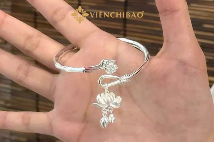 Kiềng tay liên hoa Kieng-tay-lien-hoa
