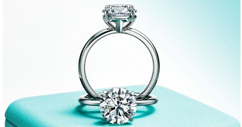 Nhẫn Tiffany có ý nghĩa gì? Giải mã thông điệp tình yêu sau từng thiết kế hình 4 nhan-tiffany-co-y-nghia-gi-giai-ma-thong-diep-tinh-yeu-sau-tung-thiet-ke-hinh-4.jpg