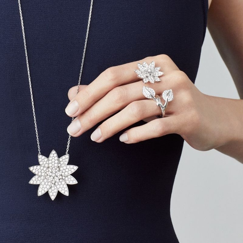 Tìm hiểu biểu tượng và ý nghĩa hoa trong trang sức Van Cleef hình 4 tim-hieu-bieu-tuong-va-y-nghia-hoa-trong-trang-suc-van-cleef-hinh-4.jpg