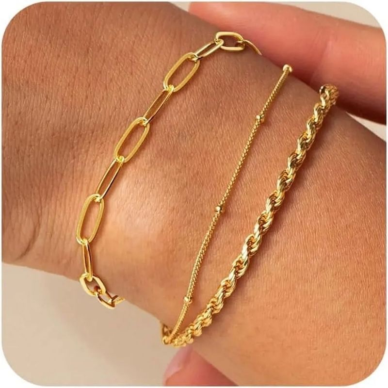Top 12+ mẫu vòng tay vàng dạng mắt xích đẹp, sang trọng và thời thượng hình 1 top-12-mau-vong-tay-vang-dang-mat-xich-dep-sang-trong-va-thoi-thuong-hinh-1.jpg