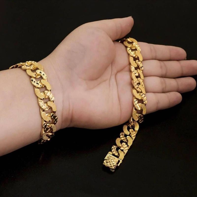 Top 12+ mẫu vòng tay vàng dạng mắt xích đẹp, sang trọng và thời thượng hình 3 top-12-mau-vong-tay-vang-dang-mat-xich-dep-sang-trong-va-thoi-thuong-hinh-3-1.jpg