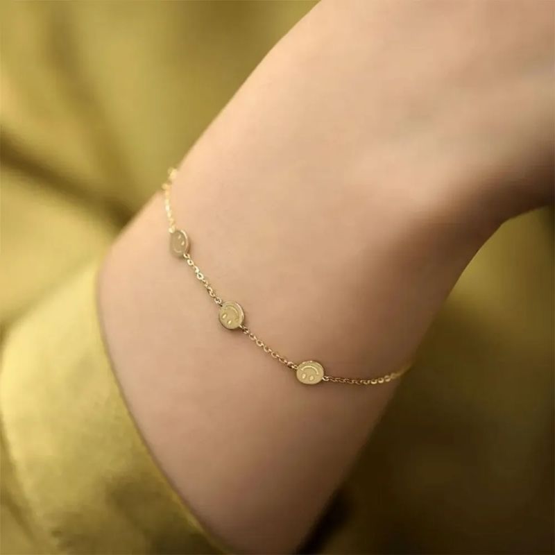 Top 12+ mẫu vòng tay vàng dạng mắt xích đẹp, sang trọng và thời thượng hình 4 top-12-mau-vong-tay-vang-dang-mat-xich-dep-sang-trong-va-thoi-thuong-hinh-4-1.jpg